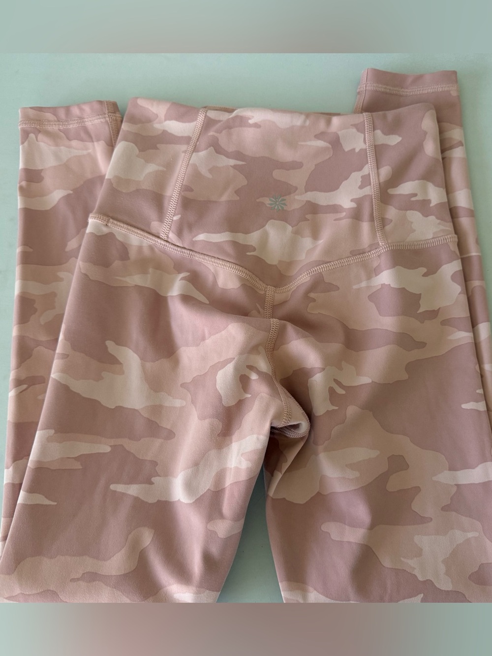 Athleta Pink Camo XXS Leggings